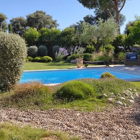 La Mathilde Bed & Breakfast 4*