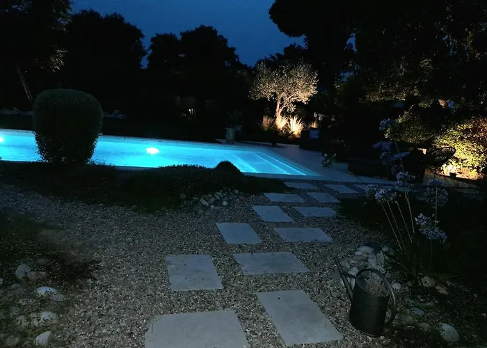 La Mathilde לינה וארוחת בוקר Villeneuve-lès-Avignon